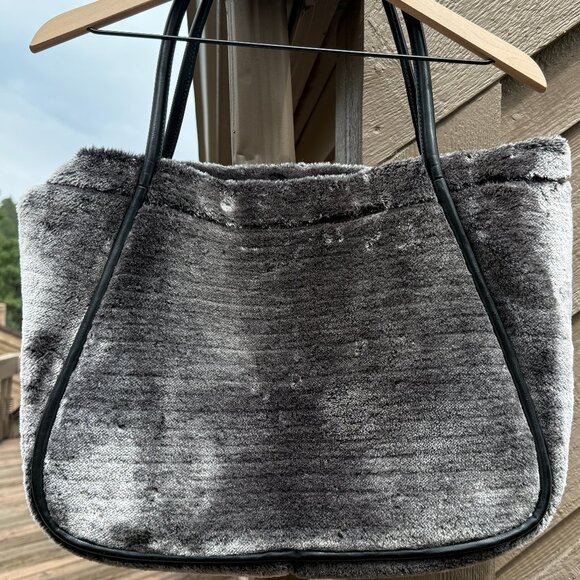 RARE EUC Chinese Laundry Gray Teddy Vegan Overnight Bag - Picture 1 of 9